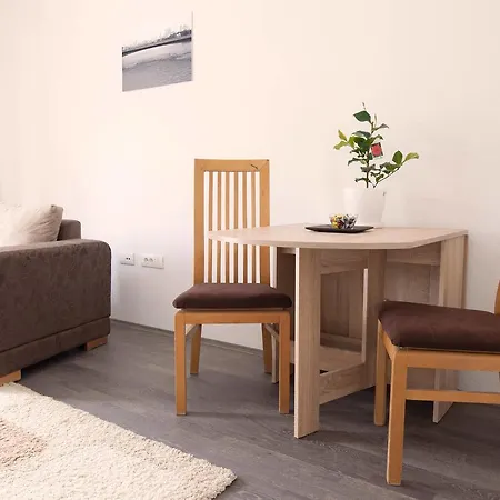 A Quiet Oasis In The Center Of The City Apartman