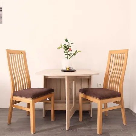 Apartman A Quiet Oasis In The Center Of The City
